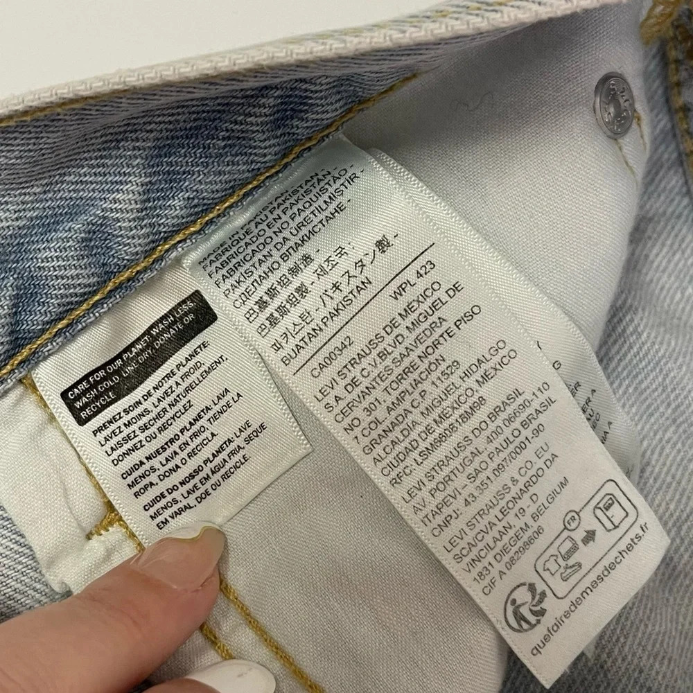 NEW Levis Icon Jean Skirt Womens Size 25 Light Blue Denim Button Fly NWOT - Picture 5 of 9